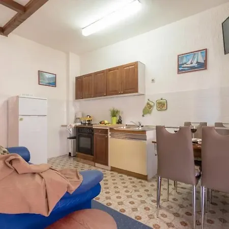 Loredana Apartment