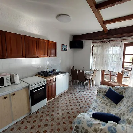 Loredana Apartman