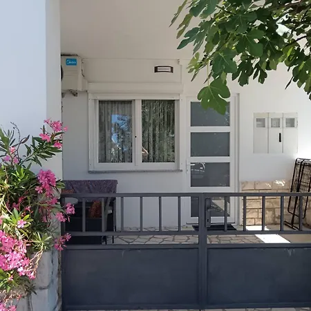 Loredana Appartement *