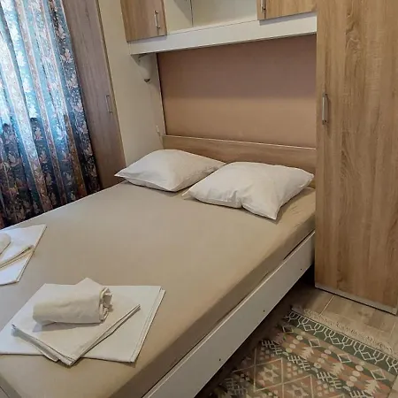 Loredana Apartment *