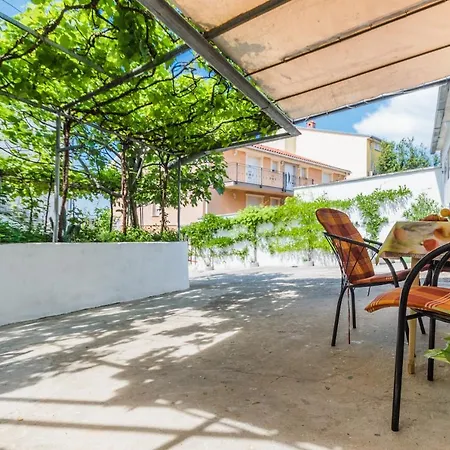 Loredana Apartment