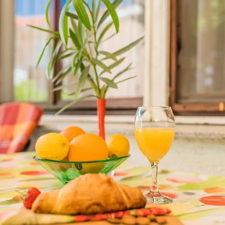 Loredana Apartment *